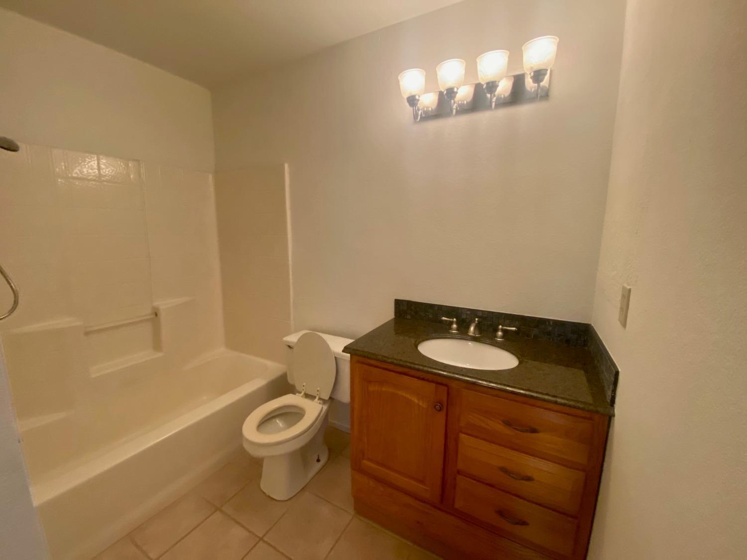 Los Banos, California 93635, United States, 3 Bedrooms Bedrooms, ,2 BathroomsBathrooms,Residential,Active,185849