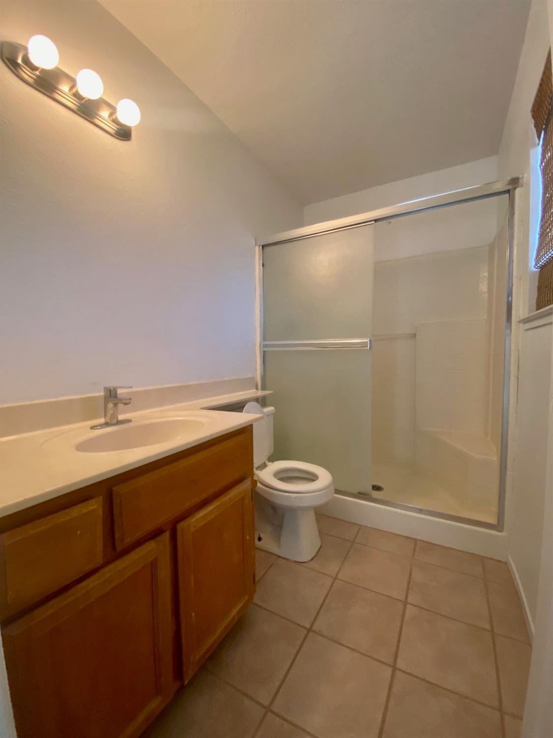 Los Banos, California 93635, United States, 3 Bedrooms Bedrooms, ,2 BathroomsBathrooms,Residential,Active,185849