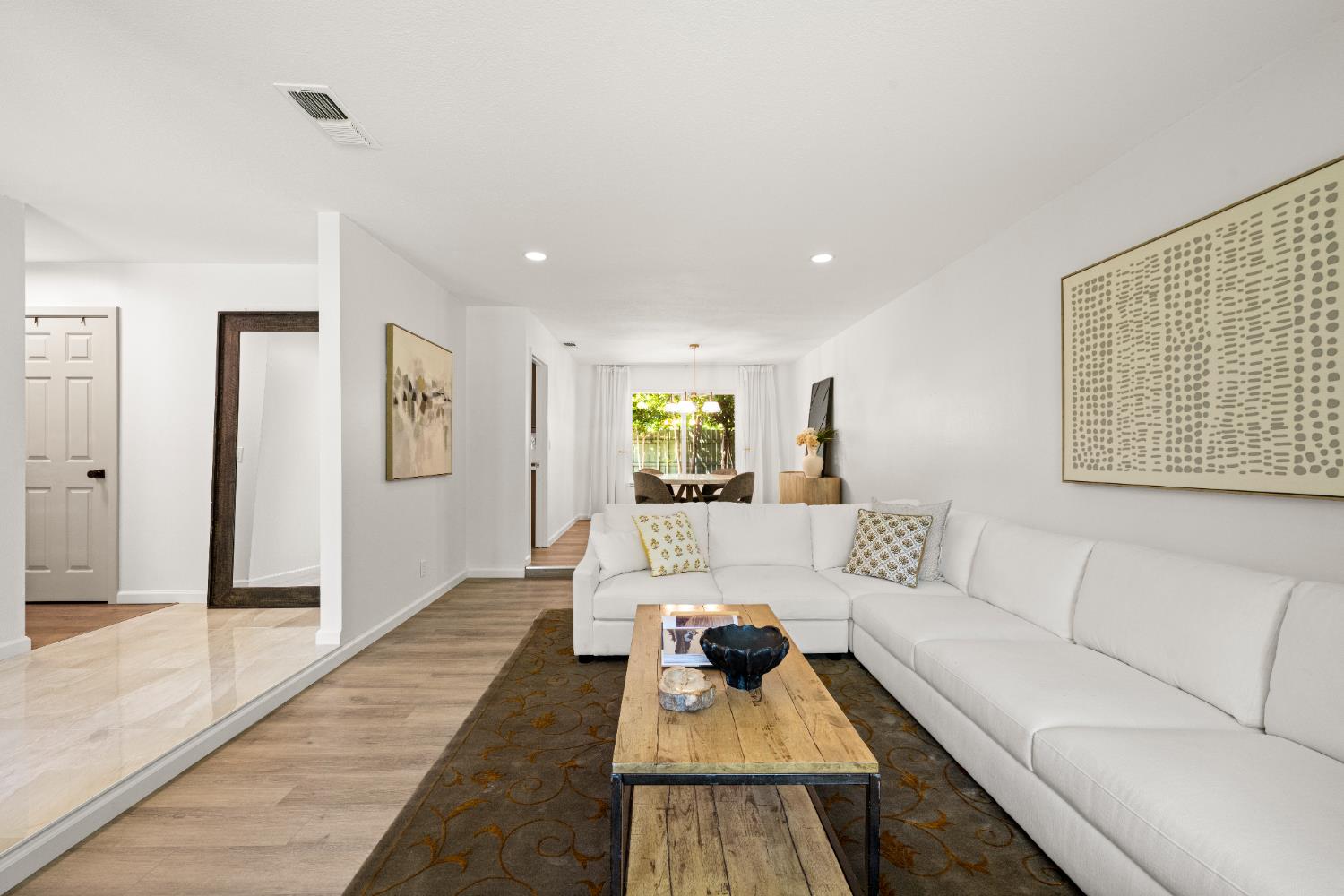 8373 La Riviera Drive