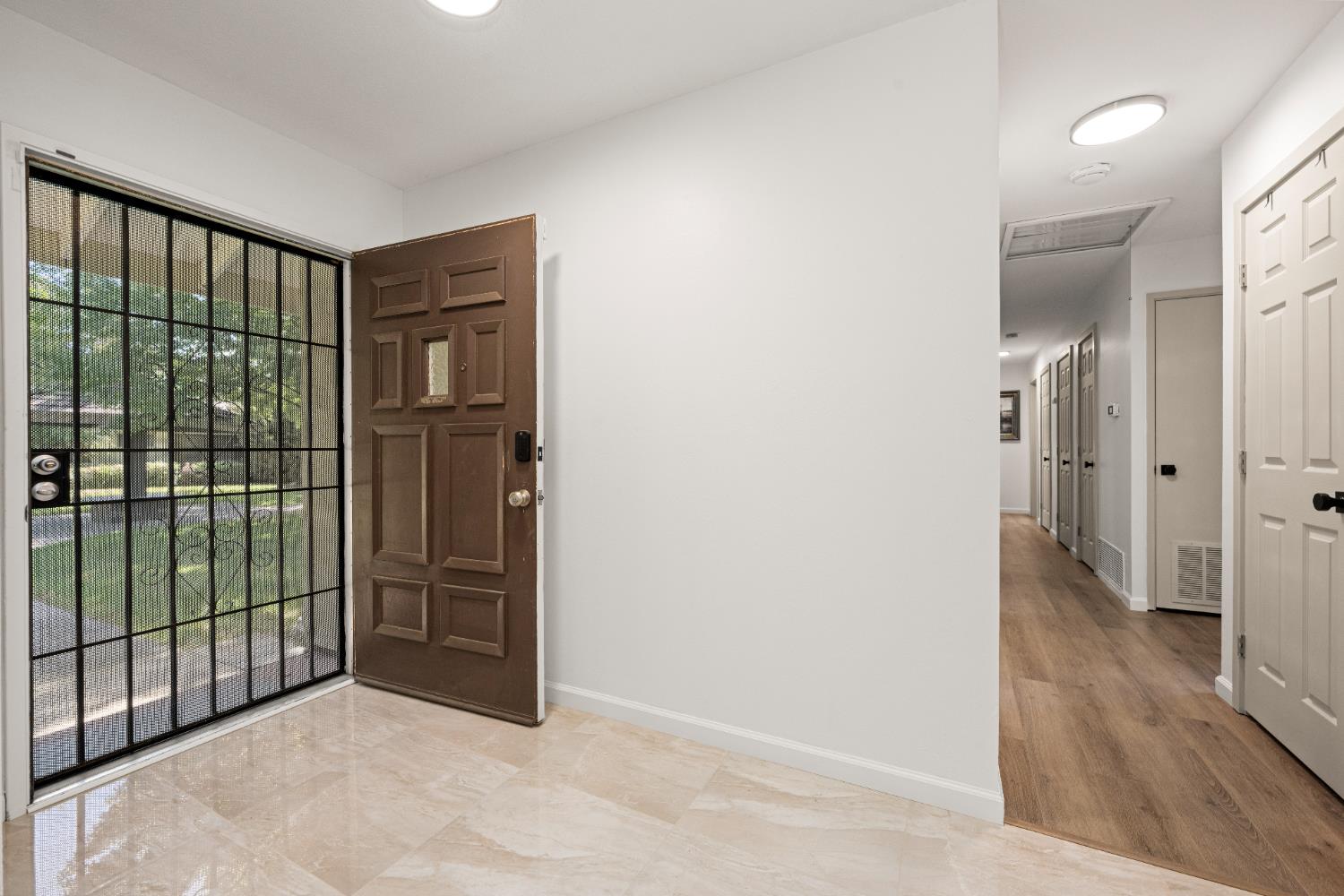 8373 La Riviera Drive