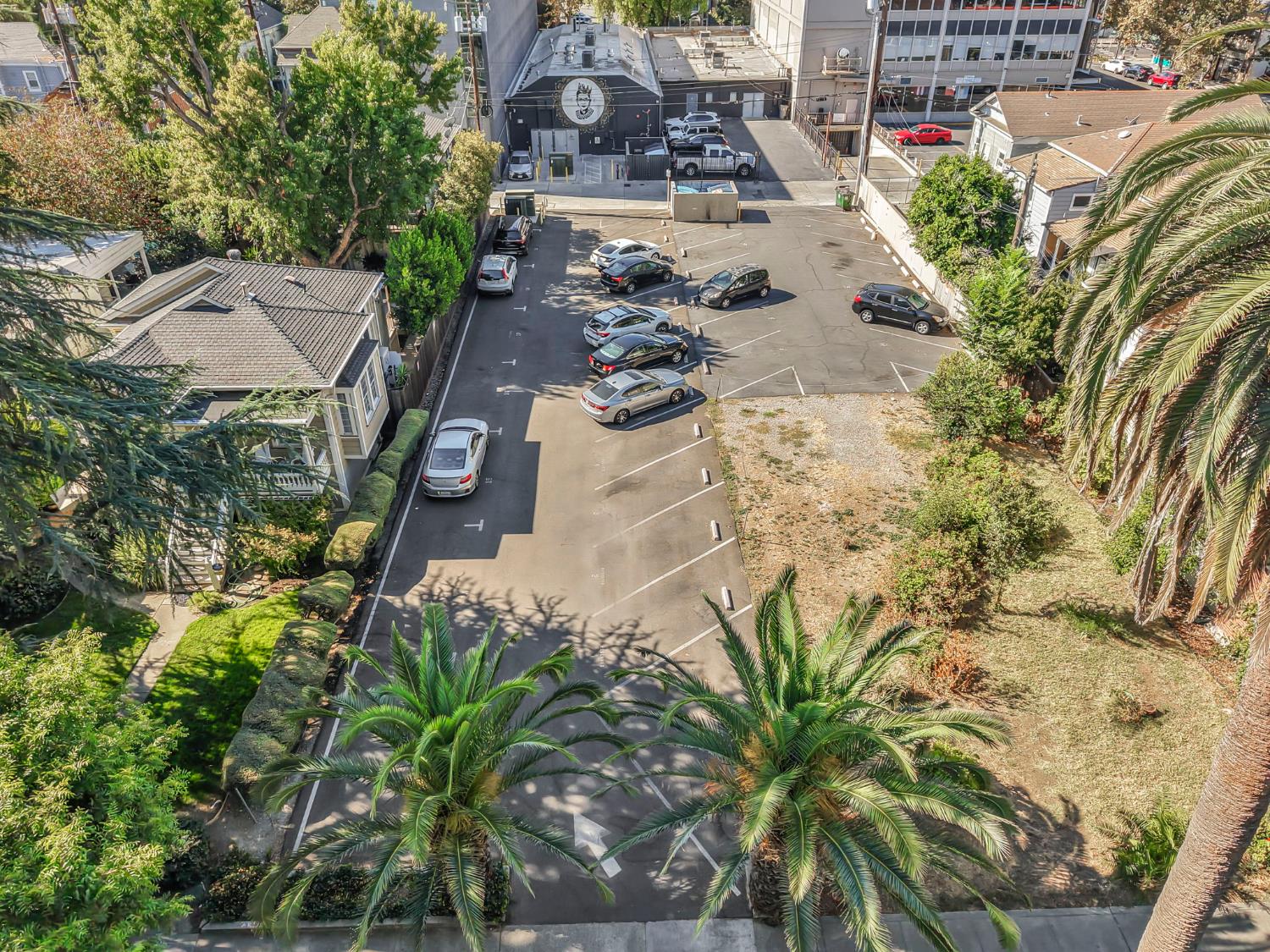 2412 I Street