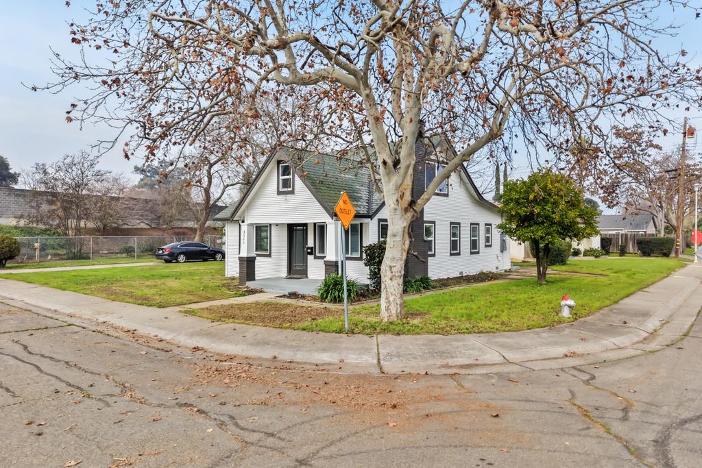 Photo of 3341 23rd Avenue, Sacramento, CA 95820 (MLS # 226006660)
