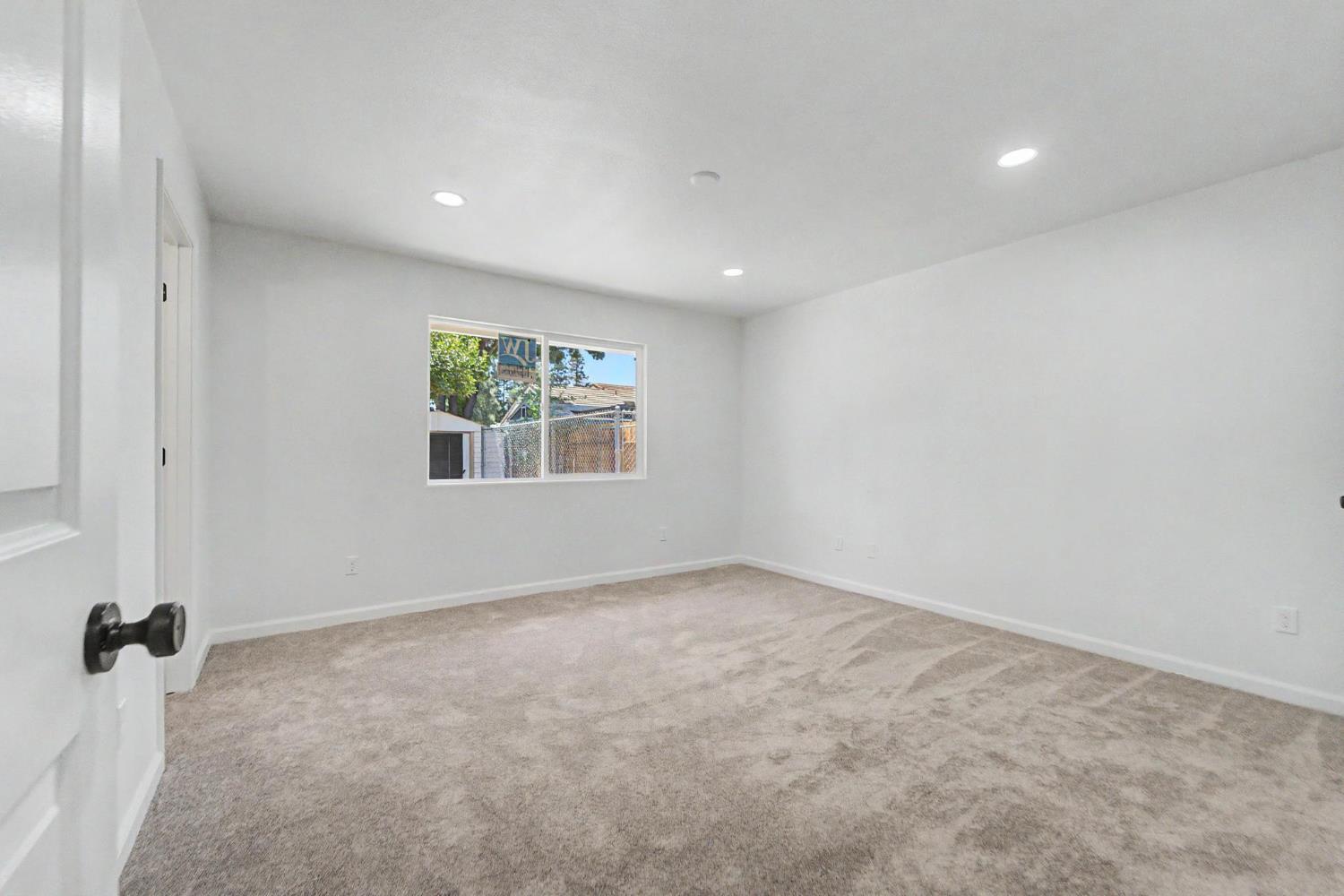 1738 W Joseph Street