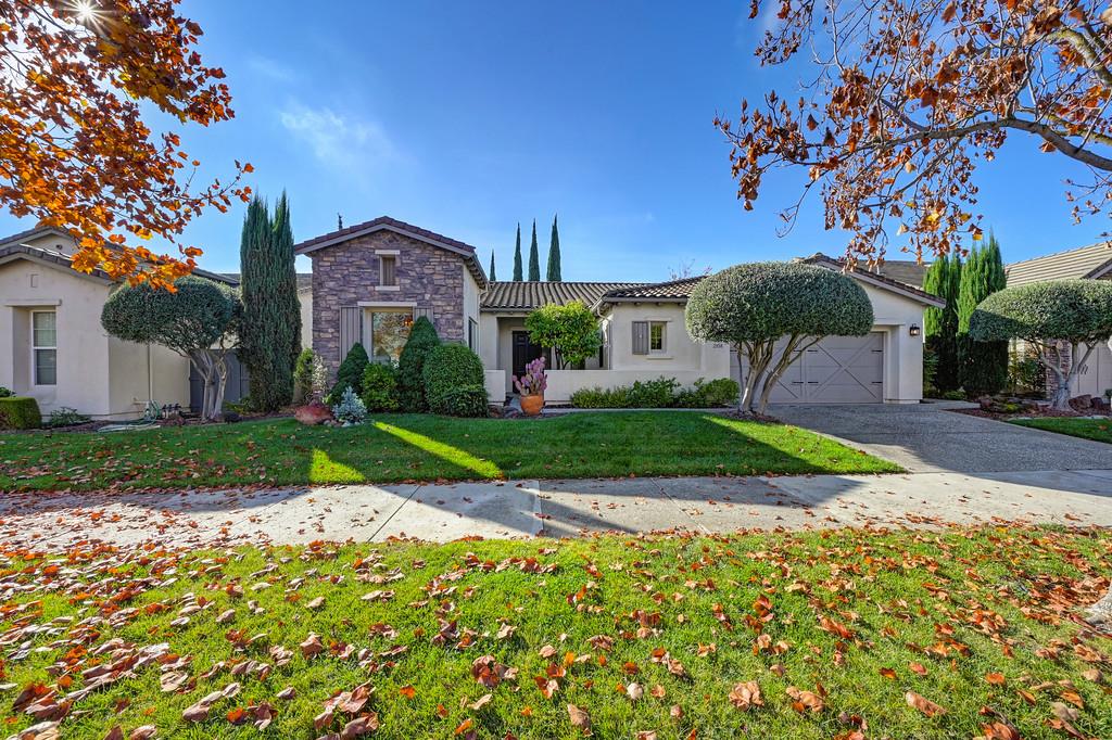 2558 Heritage Park Lane