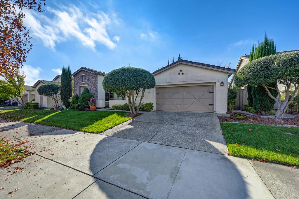 2558 Heritage Park Lane