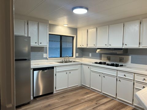 1830 E Yosemite Avenue 68 Manteca CA 95336