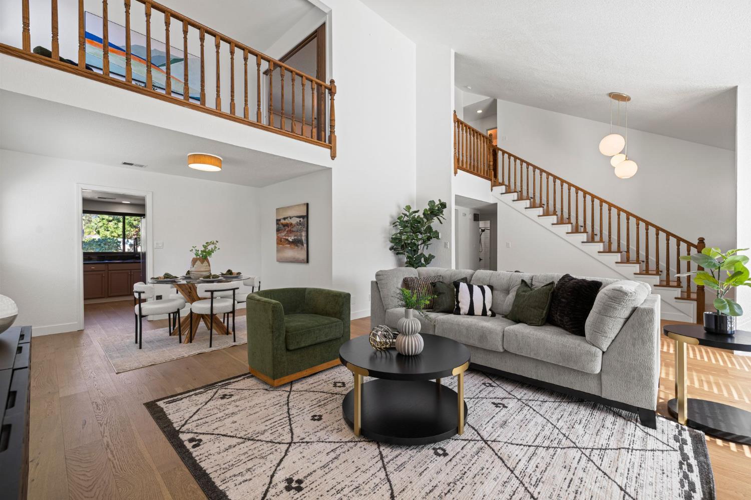 747 Shoreside Drive