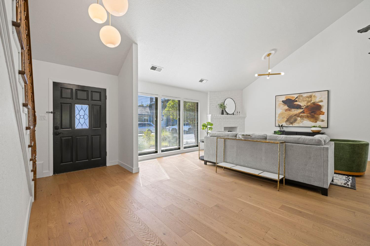 747 Shoreside Drive