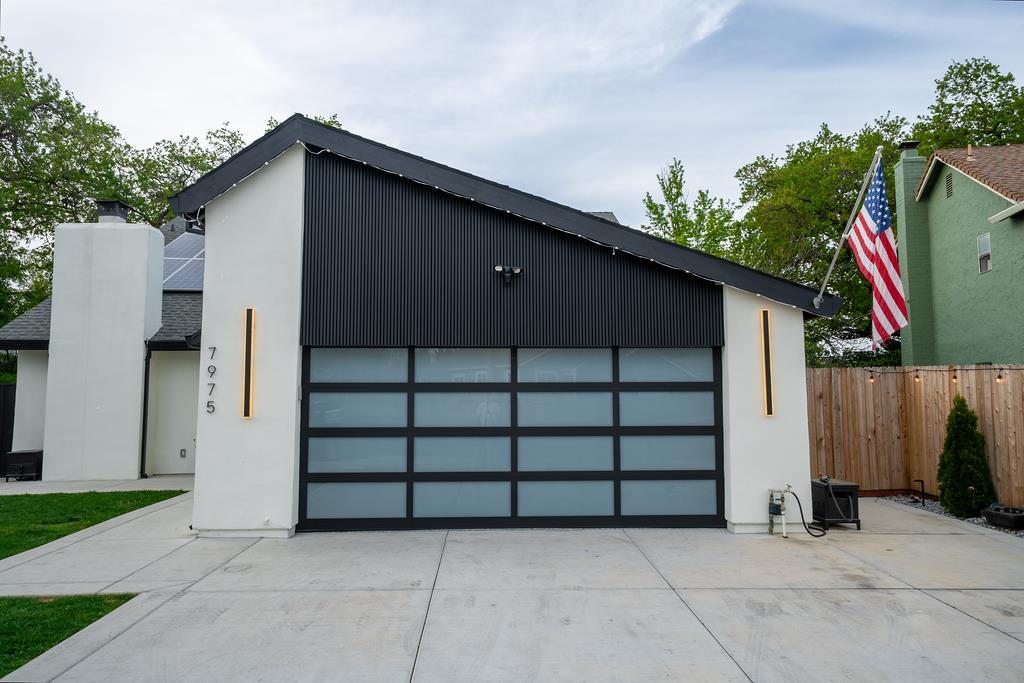 7975 Stone Canyon Circle