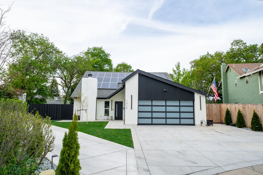 7975 Stone Canyon Circle