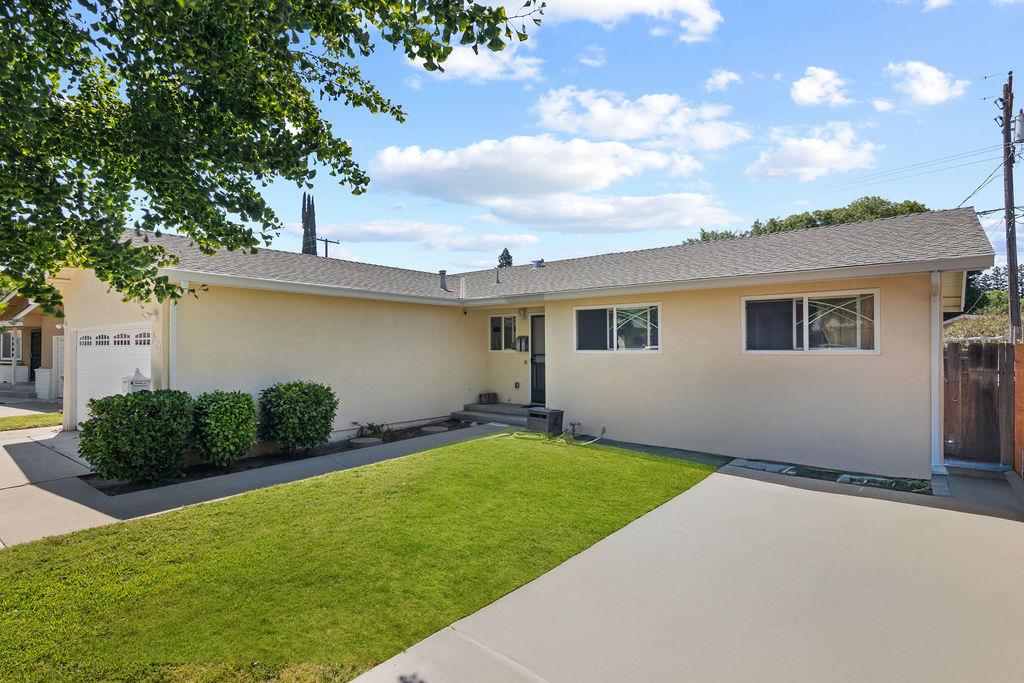 1904 Hunt Avenue