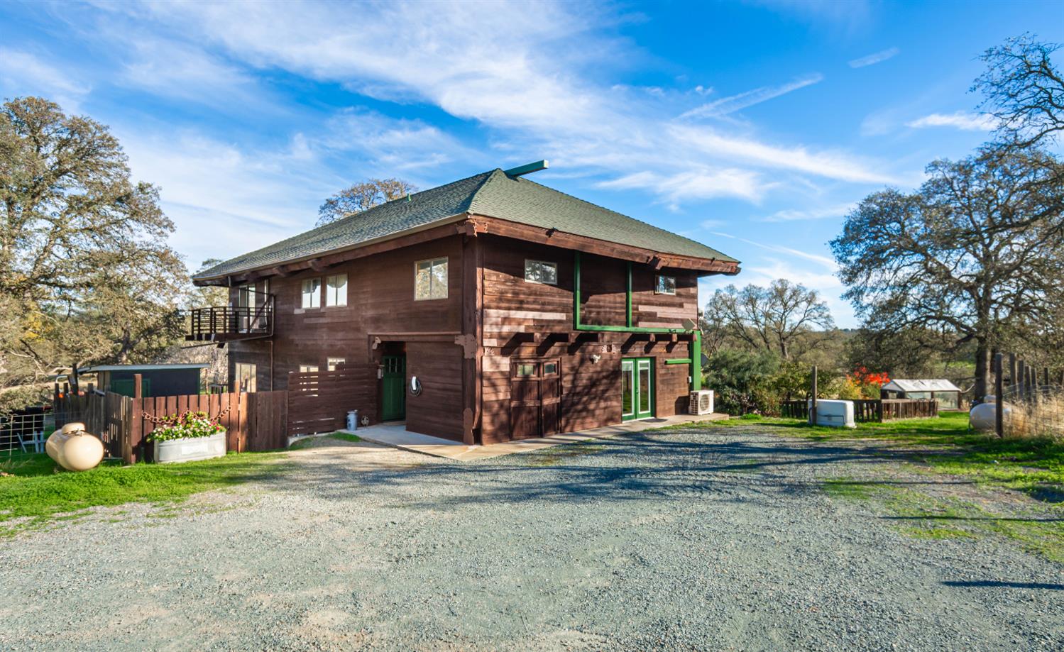 19101 Poppy Hill Lane