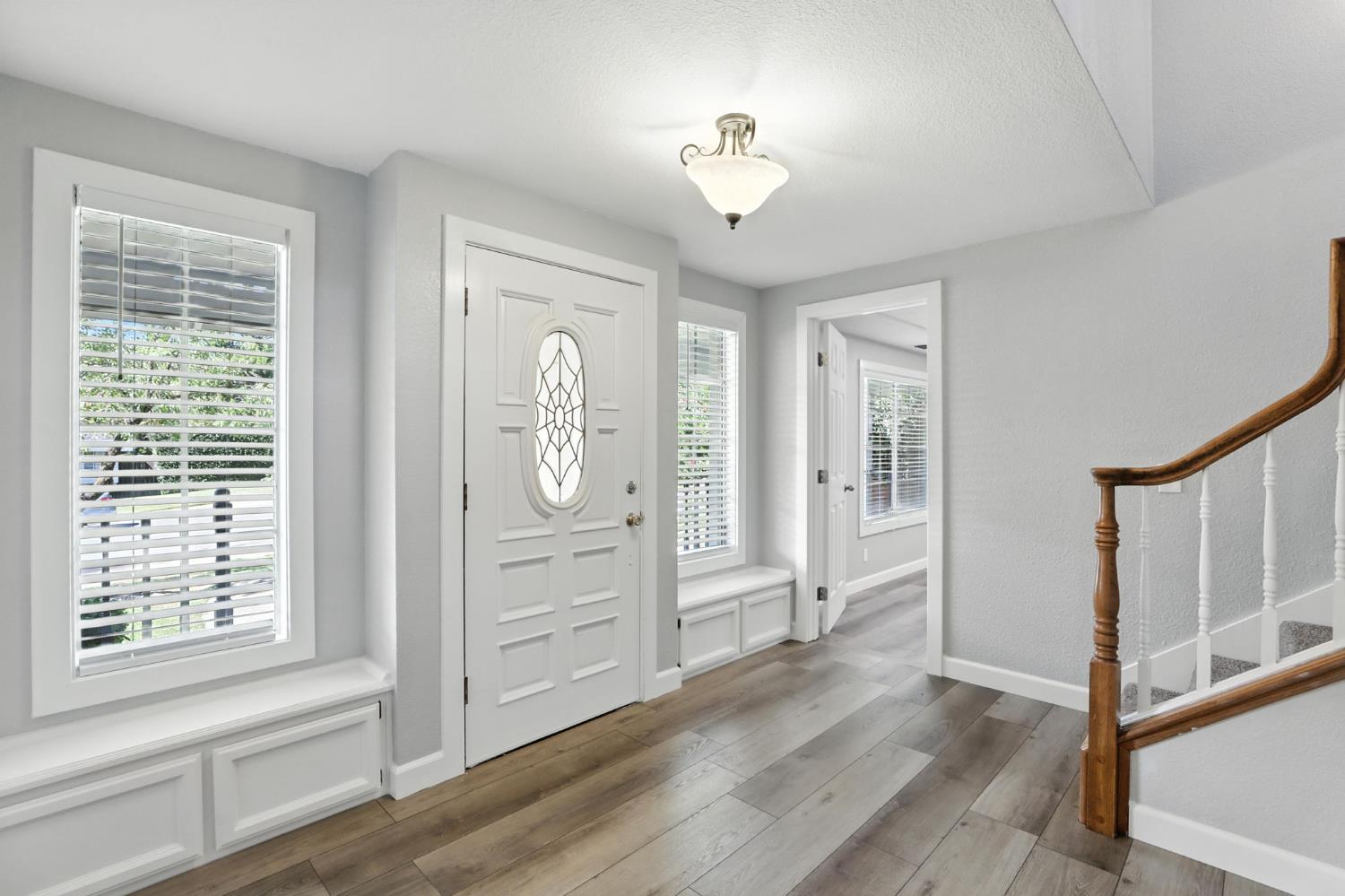 6147 Kenneth Oak Way