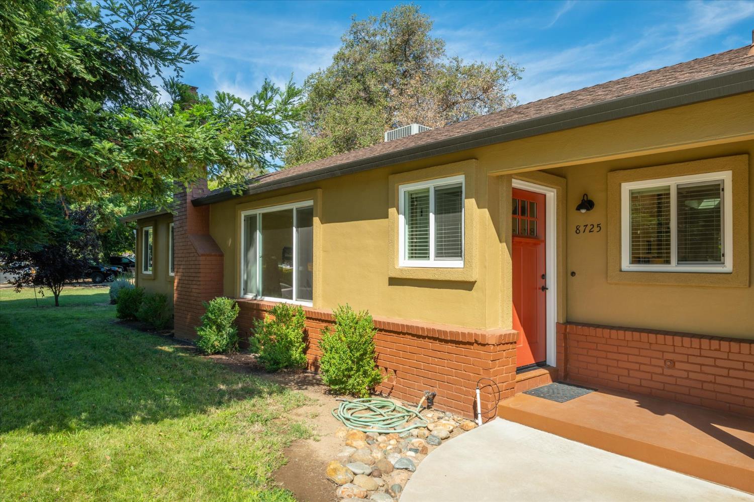8725 Jonnie Way