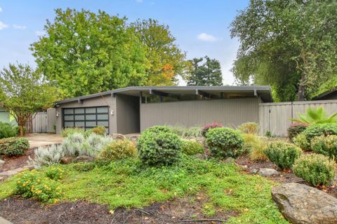 2104 Hamlet Place Carmichael CA 95608