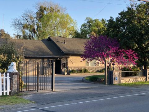 2820 Paradise Road Modesto CA 95358
