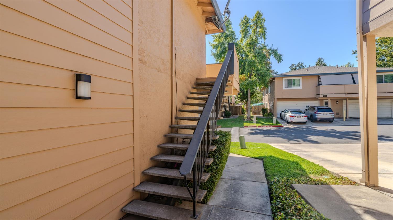 5245 Manzanita Way #4