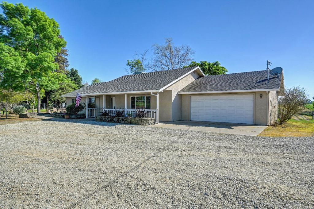 Photo of 12260 Angle Road, Herald, CA 95638 (MLS # 226034375)