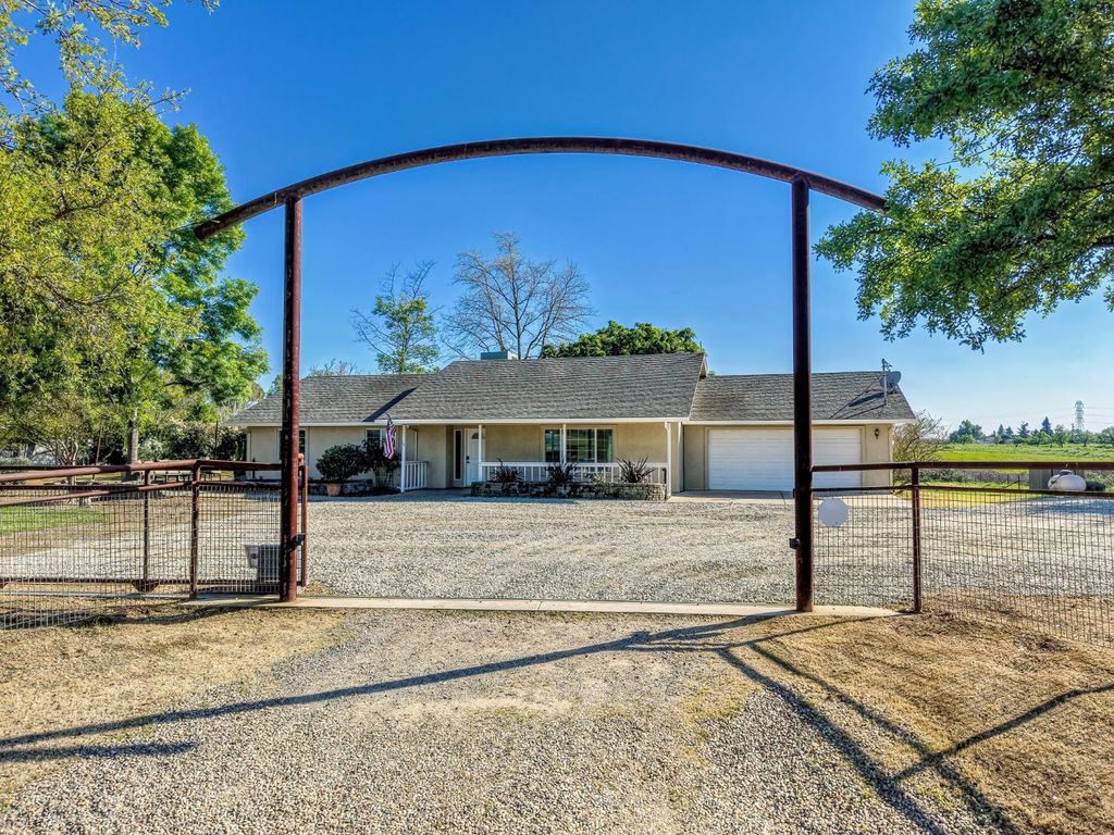 Photo of 12260 Angle Road, Herald, CA 95638 (MLS # 226034375)