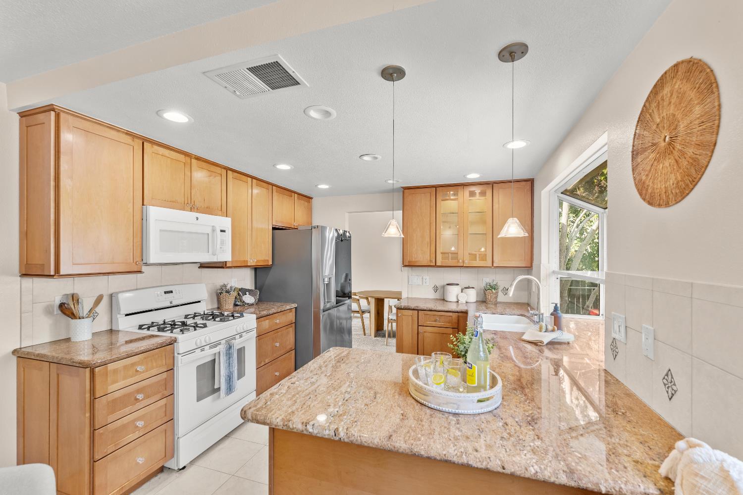 8129 English Oak Way