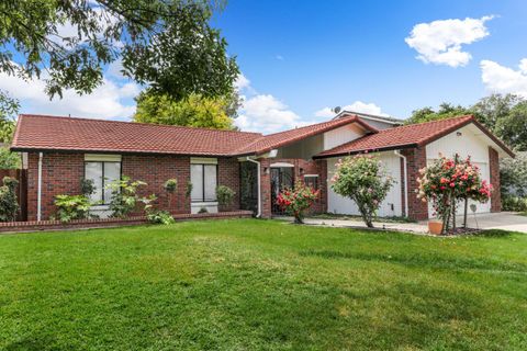 926 Oakhurst Way, Stockton, CA 95209 - MLS#: 225052850