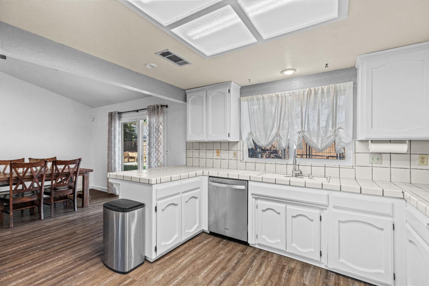 Merced, California 95348, United States, 3 Bedrooms Bedrooms, ,2 BathroomsBathrooms,Residential,Active,210867