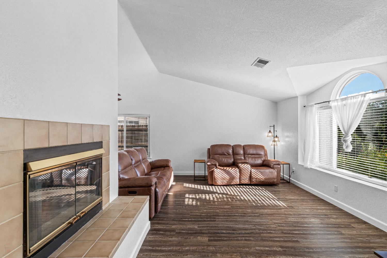 Merced, California 95348, United States, 3 Bedrooms Bedrooms, ,2 BathroomsBathrooms,Residential,Active,210867