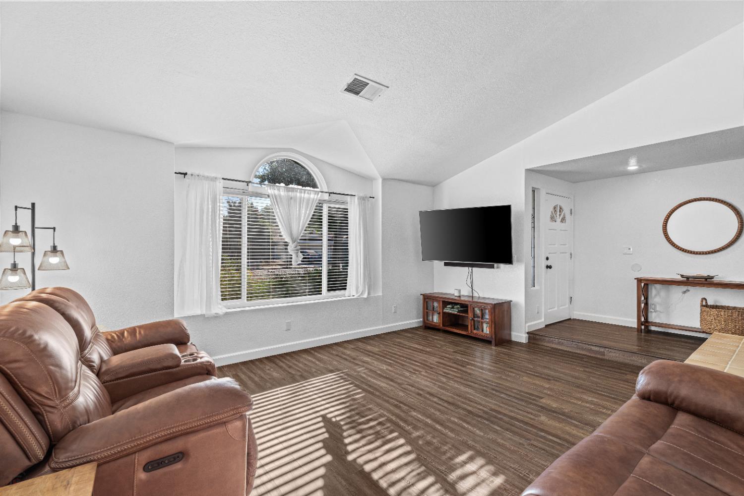 Merced, California 95348, United States, 3 Bedrooms Bedrooms, ,2 BathroomsBathrooms,Residential,Active,210867