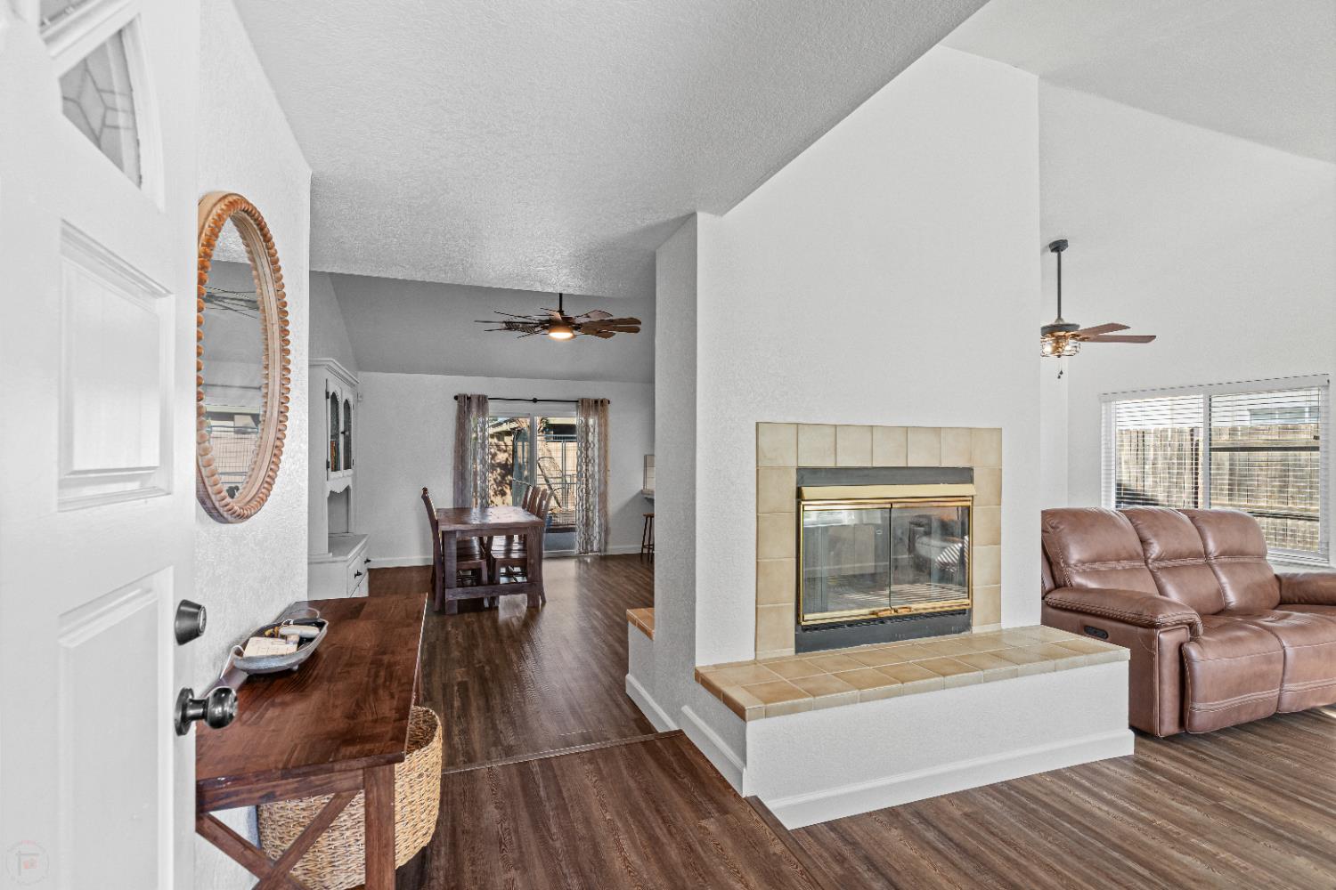 Merced, California 95348, United States, 3 Bedrooms Bedrooms, ,2 BathroomsBathrooms,Residential,Active,210867