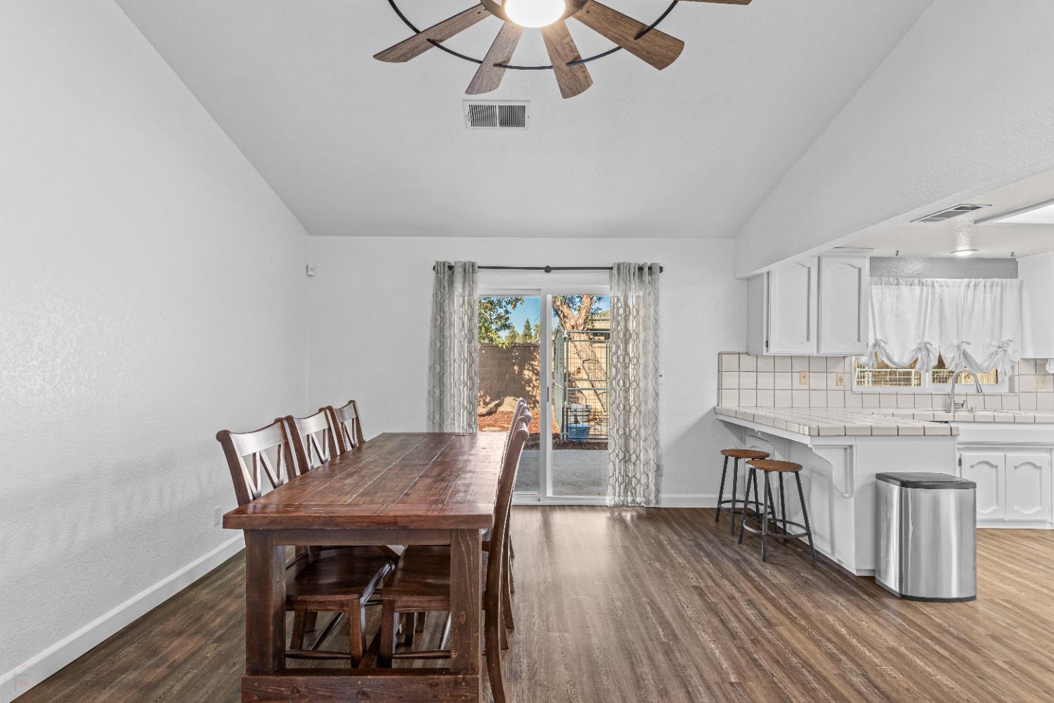 Merced, California 95348, United States, 3 Bedrooms Bedrooms, ,2 BathroomsBathrooms,Residential,Active,210867