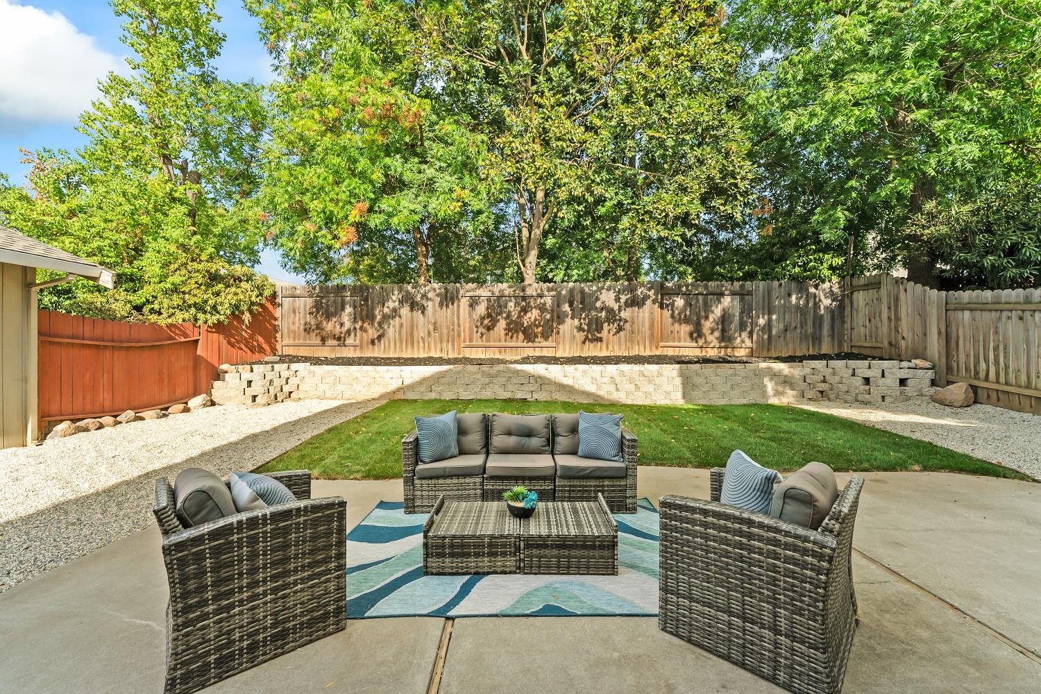 3537 Pinehill Way