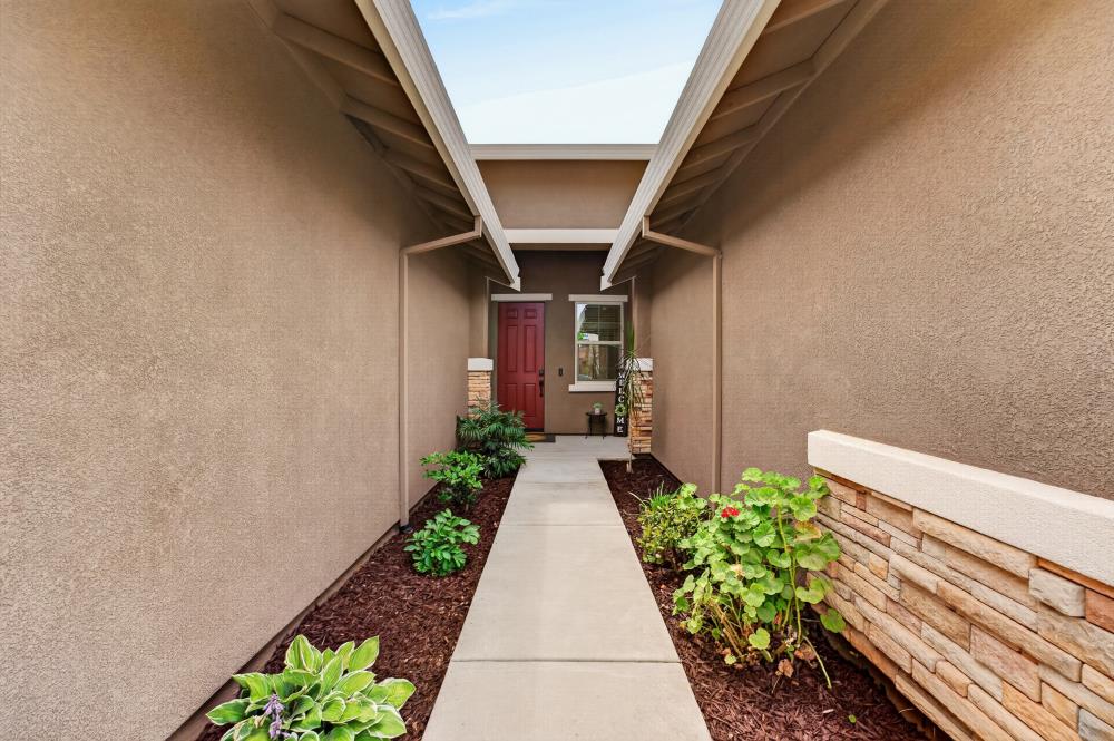 12590 Solsberry Way