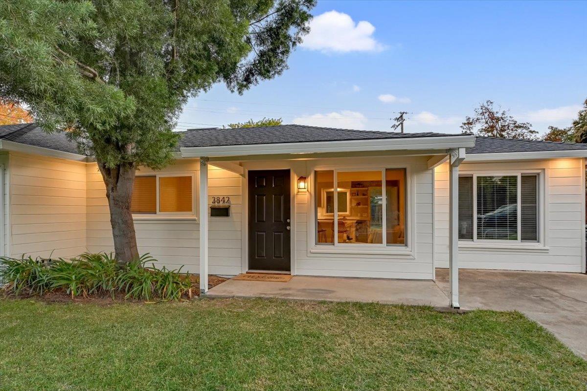 3842 Arden Way