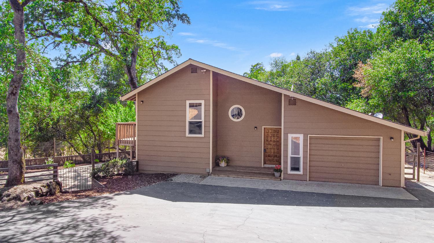2760 Rancheria Dr