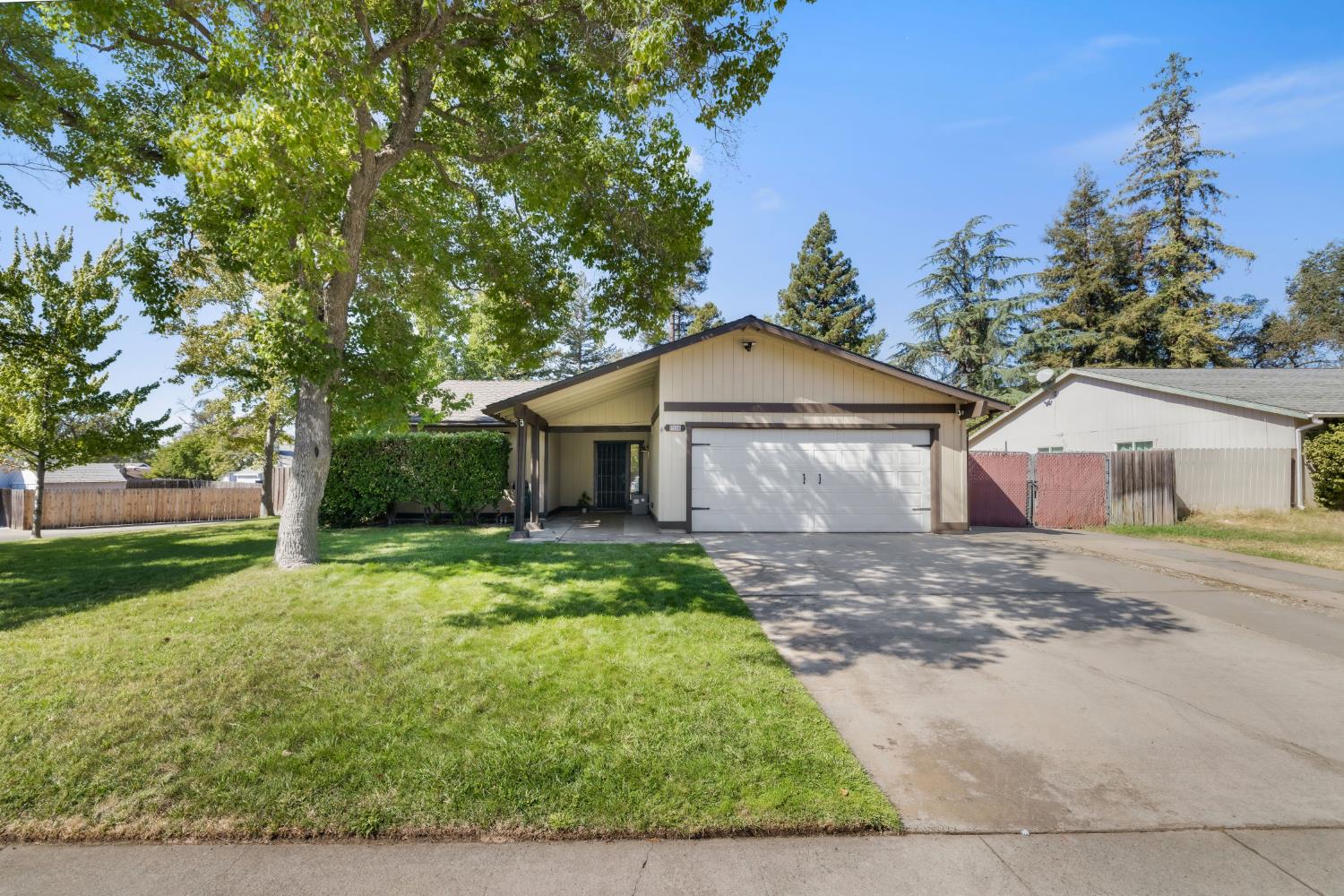 7233 Mountainside Drive