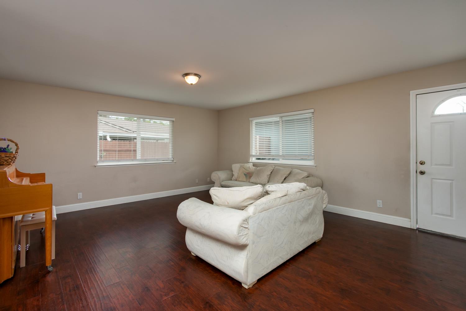 5588 Coronado Way