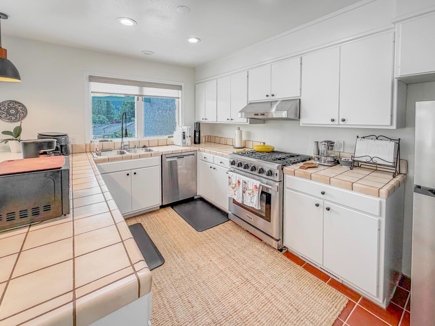 23133 Lone Pine Drive