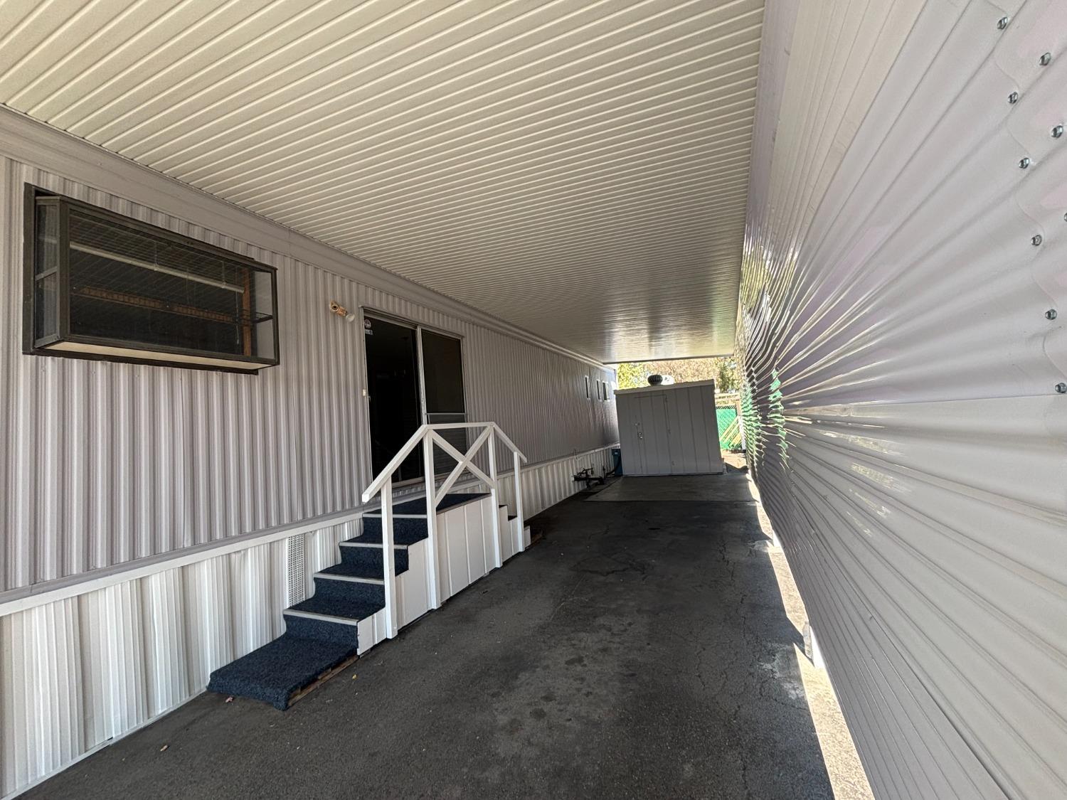 10780 N N Hwy 99 6