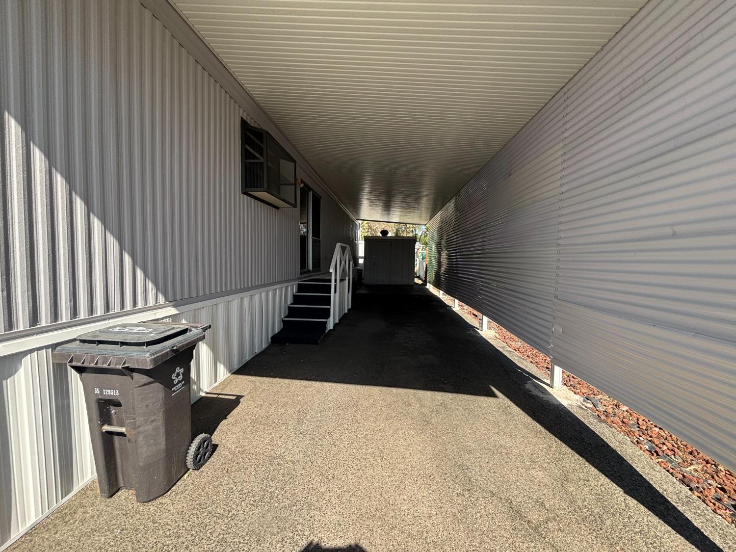 10780 N N Hwy 99 6