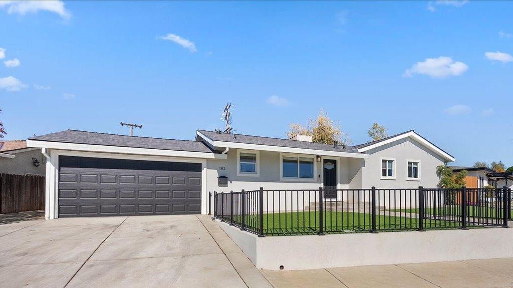 Photo of 182 Price Way, Folsom, CA 95630 (MLS # 225134053)