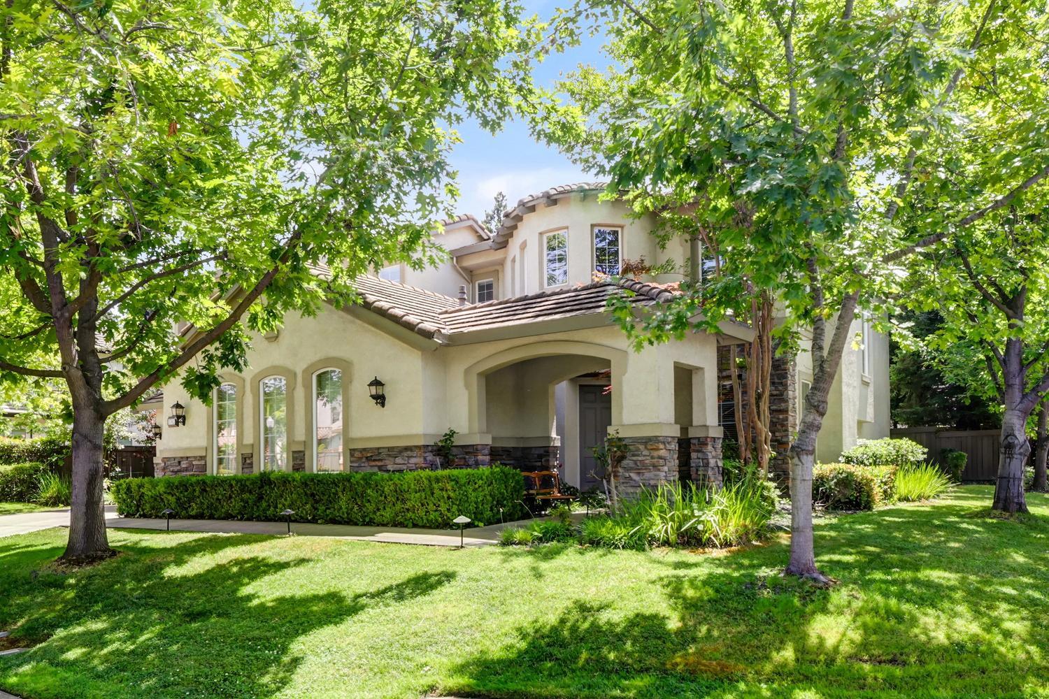 3762 Clubside Lane