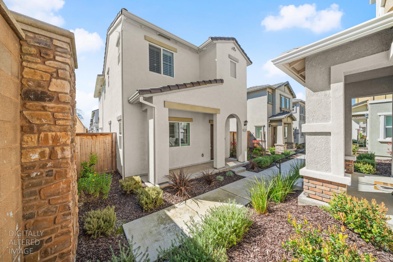 5600 Molino Circle