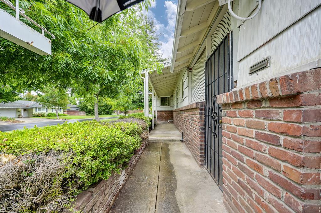 3230 Balmoral Drive