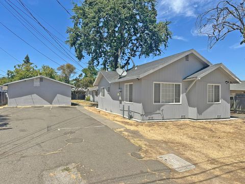 1705 Kenwood Street Sacramento CA 95815
