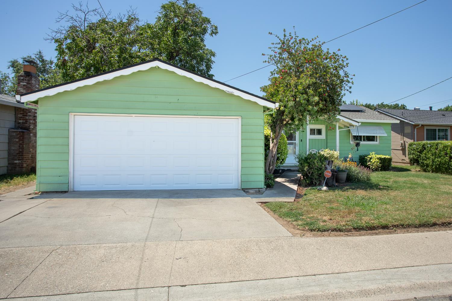382 Monterey Avenue