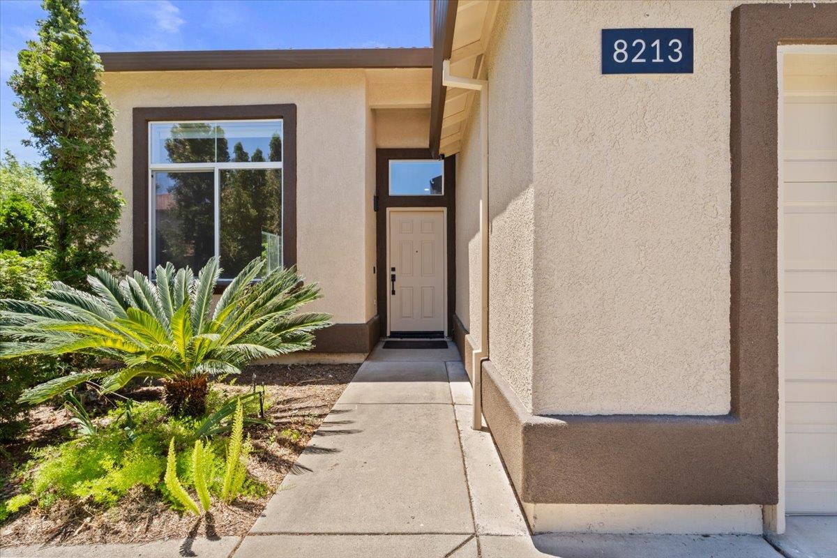 8213 Windmill Oaks Place