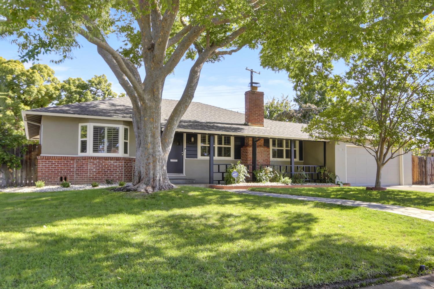 2520 Carson Way