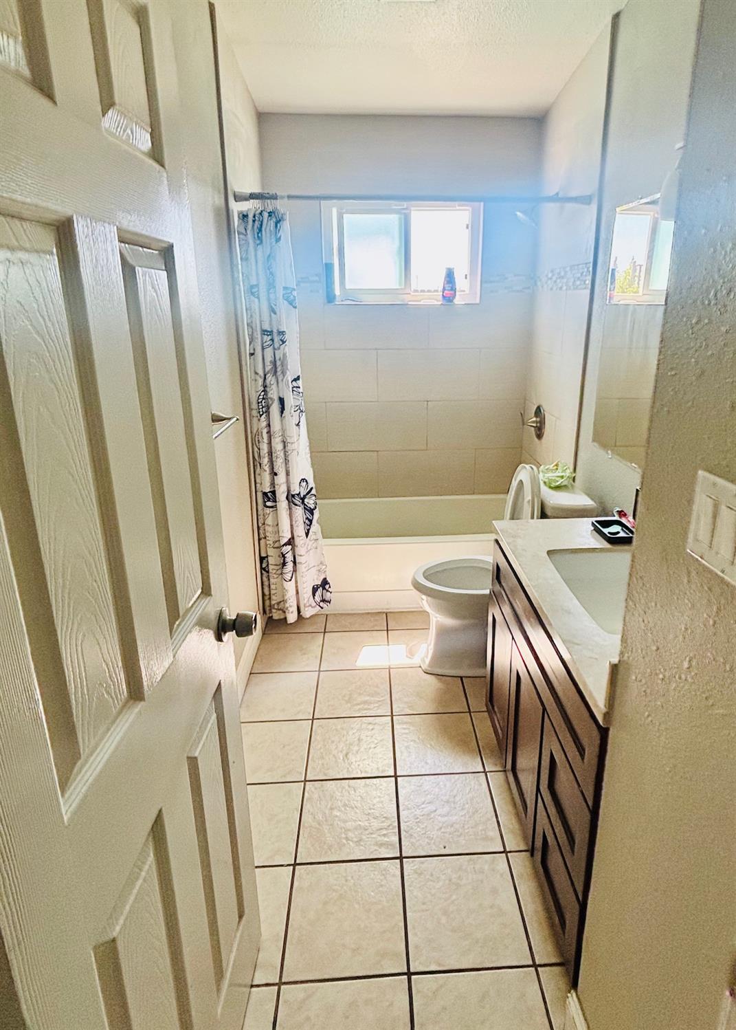 3839 Moonbeam Drive