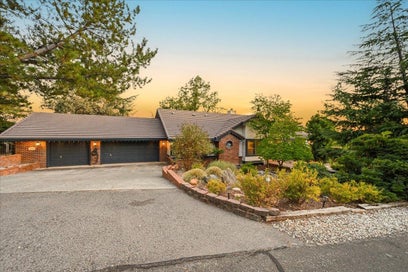 8980 Upper Valley Road Auburn CA 95602