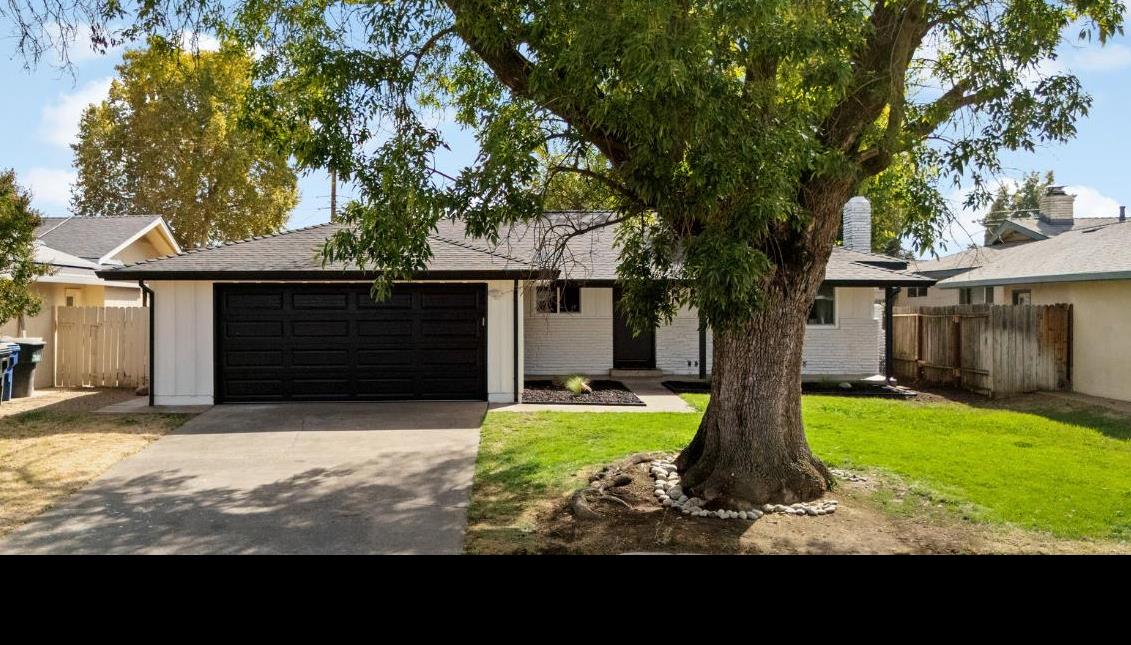 9162 Rundelay Way
